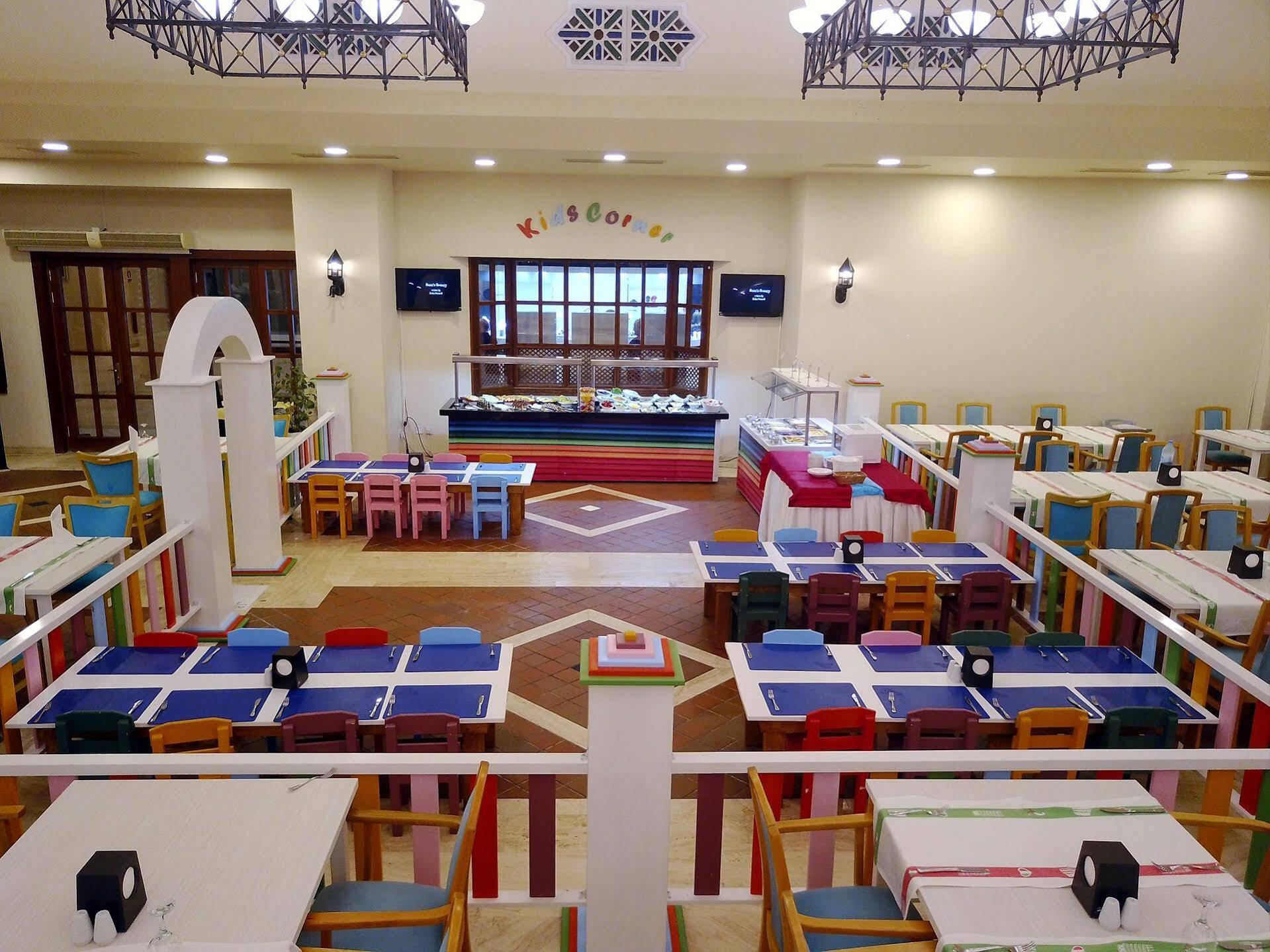 Salamis Bay Conti Hotel Agios Sergios Kültér fotó